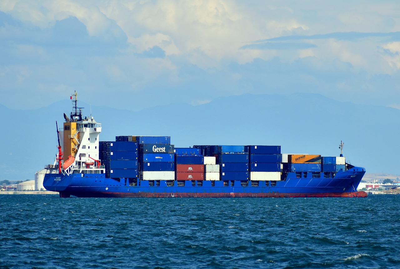 https://shaticgroup.com/wp-content/uploads/2024/07/ship-5247536_1280.jpg